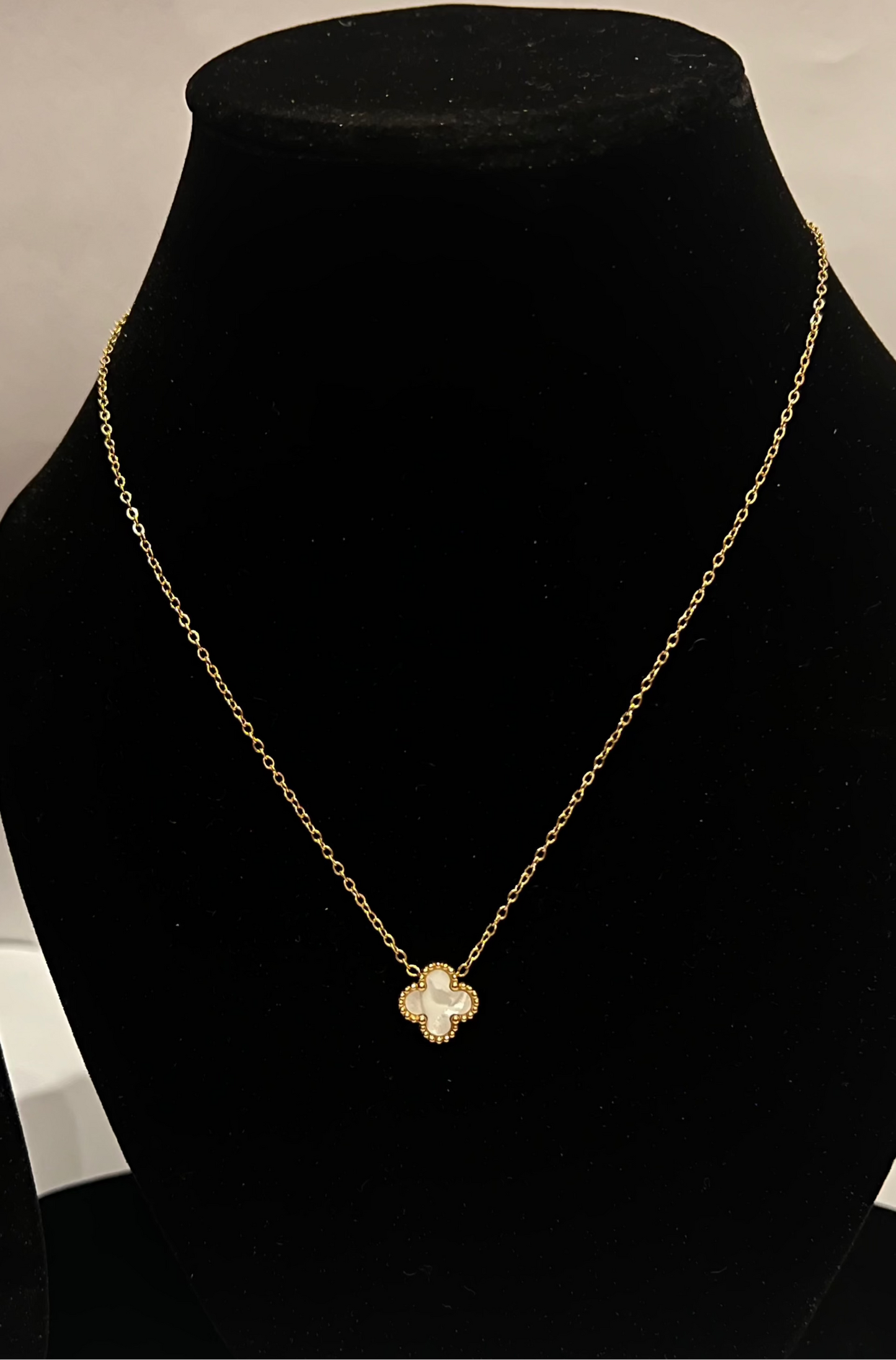 Clover Leaf Pendant Necklace