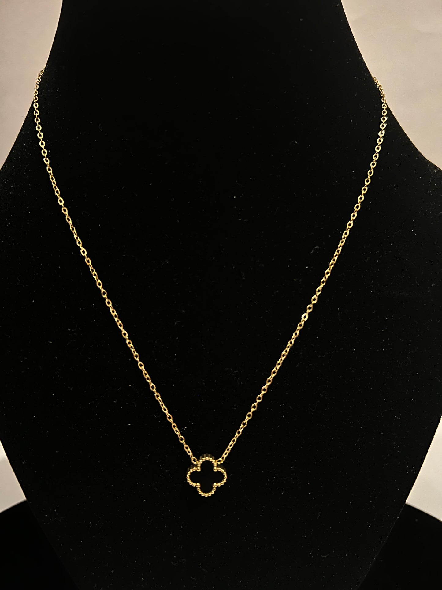 Clover Leaf Pendant Necklace