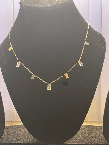 Emma Stone Cirque Necklace