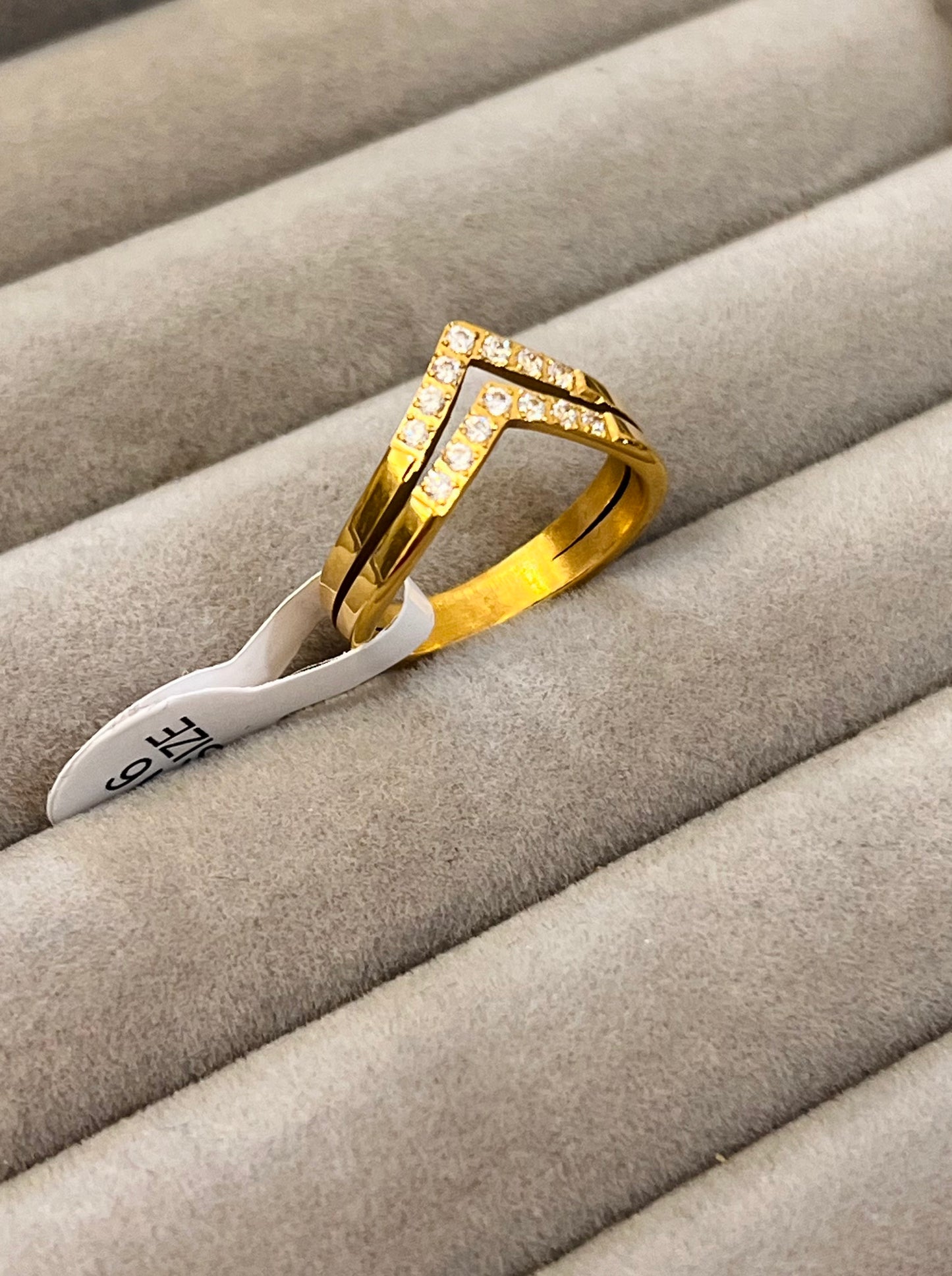 Luxe Radiance Ring