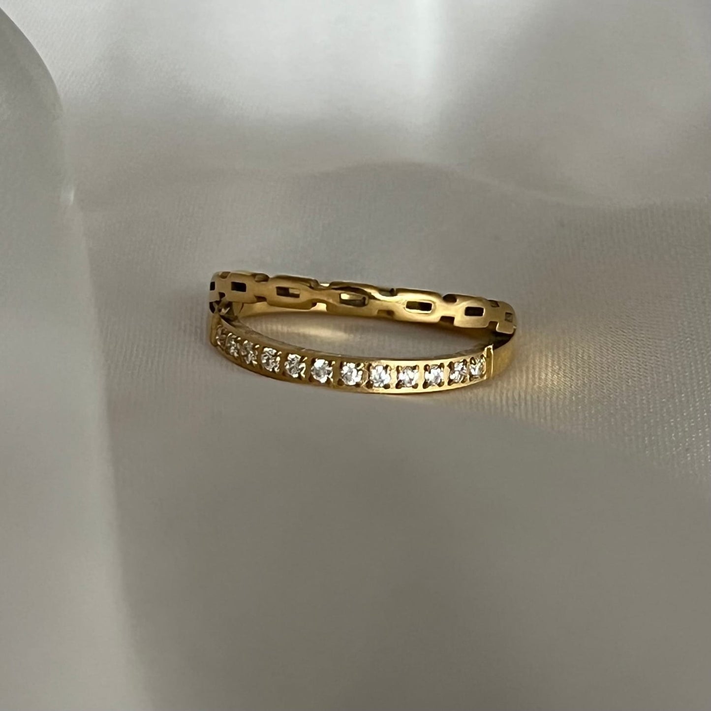 Timeless Glow Ring